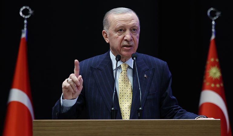 Erdoğan: Heybedeki büyük turplar daha dökülmedi