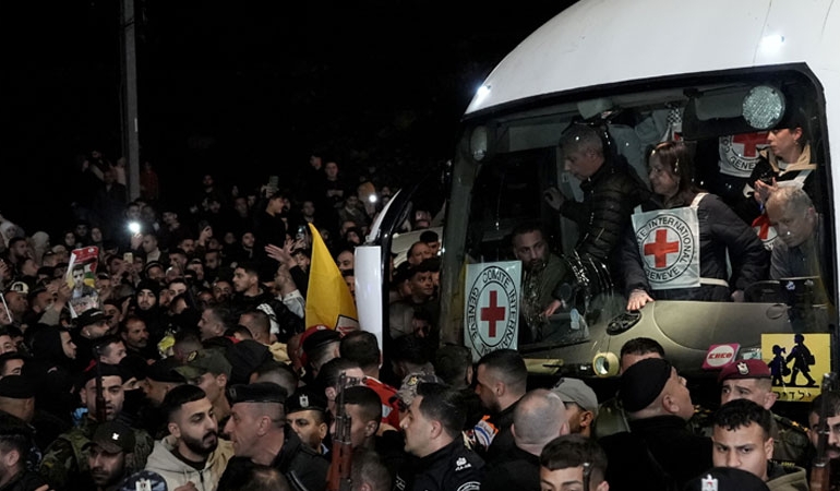 Esir takasında 4. tur: Hamas, İsrail’in serbest bırakacağı isimleri açıkladı