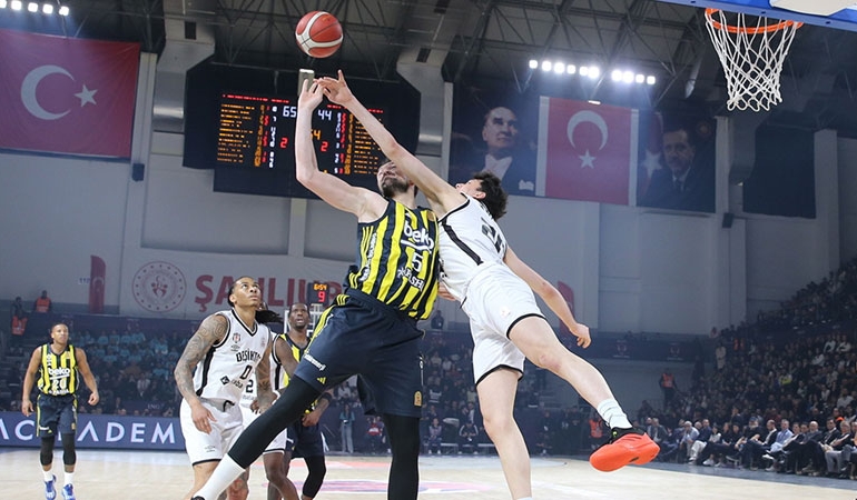 Fenerbahçe Beko basketbolda Türkiye Kupası şampiyonu!