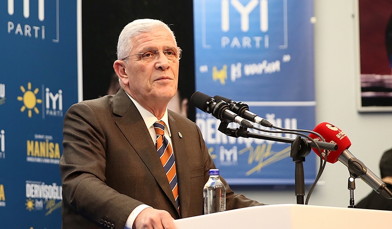 Müsavat Dervişoğlu, İzmir’de destek istedi: Bana verin yetkiyi, etkiyi görün