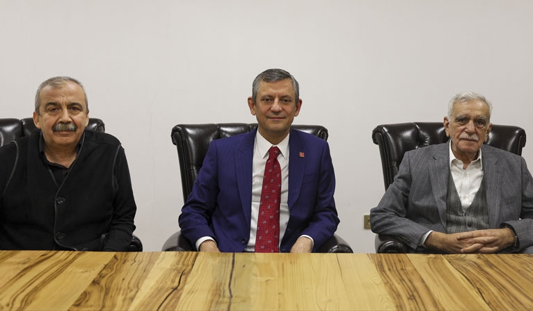Özgür Özel Ahmet Türk ile görüştü