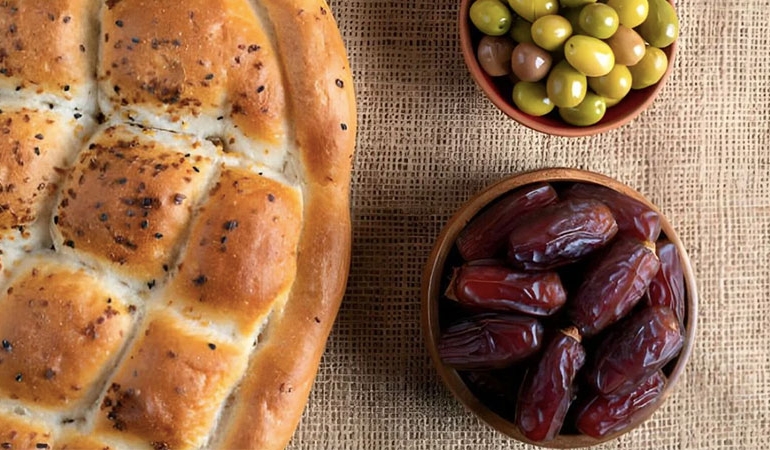 Ramazan’a sayılı günler kala zam üstüne zam! İftar menüsü, hurma, ramazan pidesi… İşte yeni fiyatlar