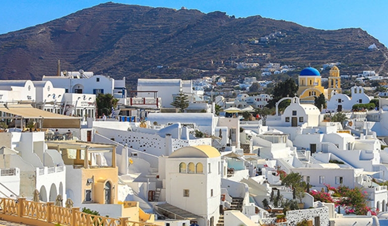 Santorini’de sarsıntılar sürüyor: Yunanistan alarma geçti