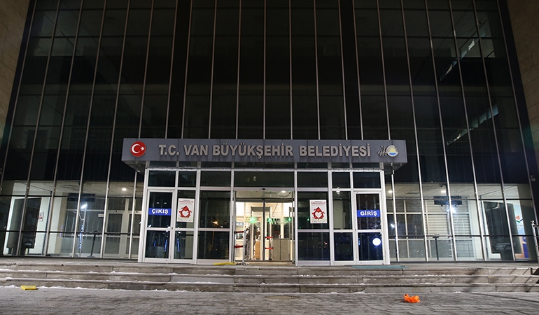 CHP’den kayyıma ilk tepki
