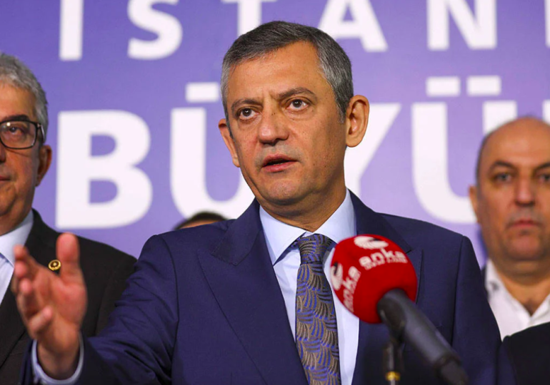 Özgür Özel ‘Turp’un açılımını yaptı