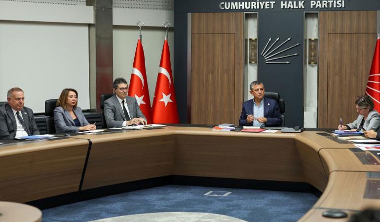 CHP’de MYK toplantısı sona erdi: ‘Öcalan ve Suriye’ gündemi