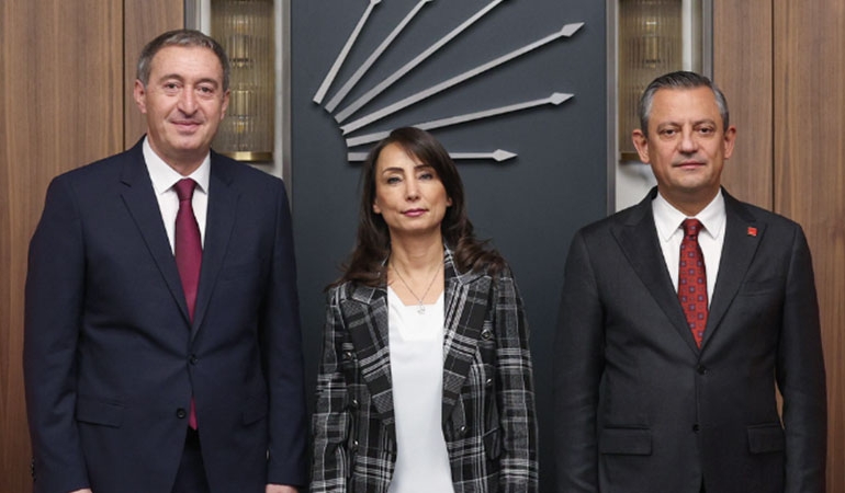 DEM Parti’den Öcalan’ın çağrısı sonrası açılım turu… İlk ziyaret CHP’ye!
