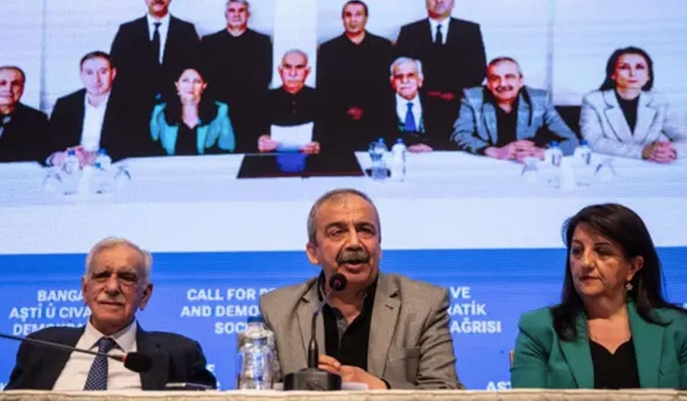 AKP cephesinden DEM Parti yorumu: Ana muhalefet olma potansiyeli var