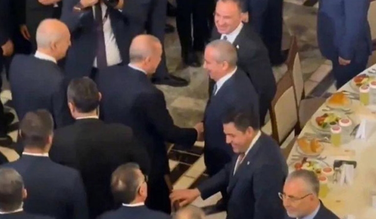 Tokalaşıp sohbet etmişlerdi… Sırrı Süreyya Önder, Erdoğan ile konuşmasını anlattı