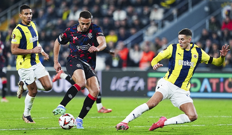 Fenerbahçe, UEFA Avrupa Ligi’nde turu zora soktu