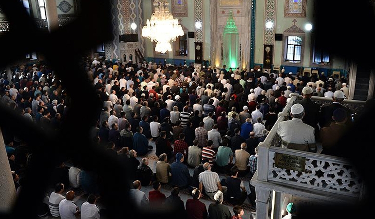 Diyanet açıkladı: İşte illere göre bayram namazı saatleri…