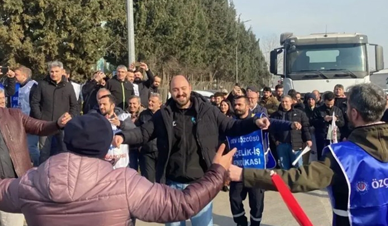 Oğuzhan Alpdoğan’dan grevdeki eski mesai arkadaşlarına destek ziyareti
