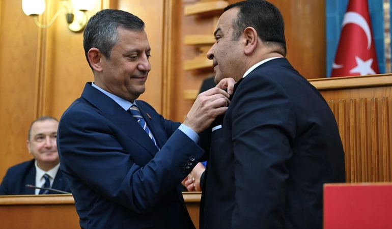 Adnan Beker yalan mı söyledi? Özgür Özel: ‘Aslında Kılıçdaroğlu’na oy vermiş’