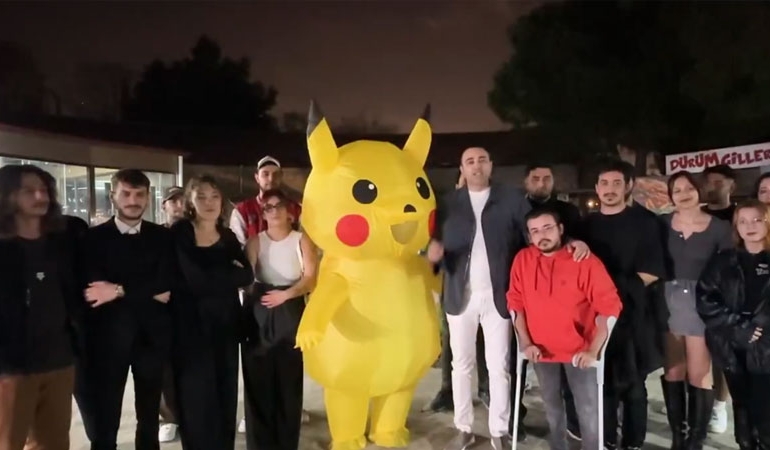 ‘Eylemci Pikachu’dan açıklama geldi