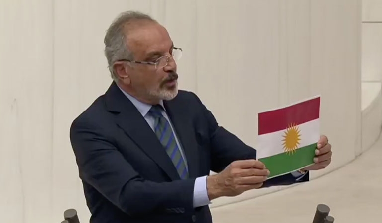 Meclis’te ‘paçavra’ gerginliği… Sırrı Sakık’a Turhan Çömez’den sert tepki