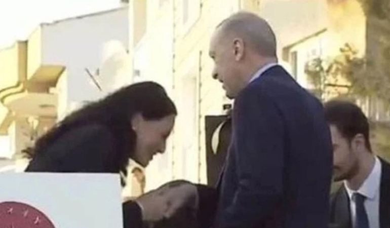 Erdoğan’ın elini öpen vekil başkan yardımcılığını bir kez daha kaptı