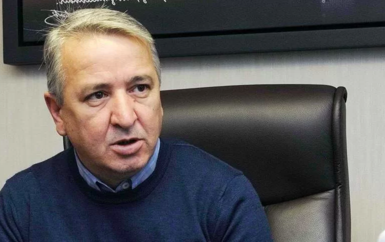 Erdoğan’ın eski metin yazarı Aydın Ünal: ‘Yeni duruma alışacaksınız, diz çökeceksiniz’