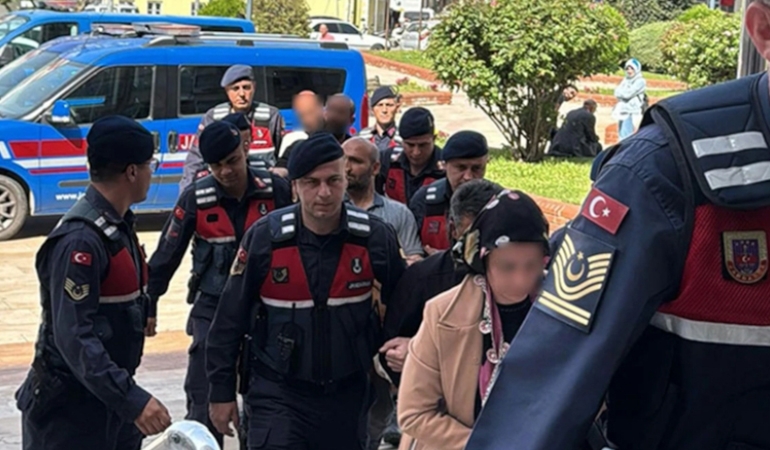 Civciv baronları yakalandı