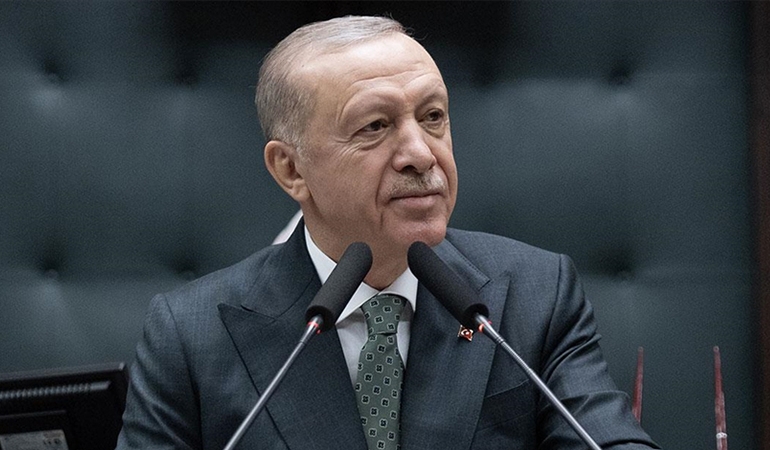 Erdoğan’dan Özgür Özel’in düello teklifine yanıt: ‘İnsan önce bir aynaya bakar…’