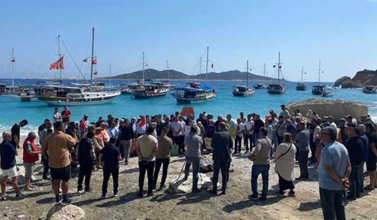 Halkın tepkisi sonuç verdi… Kaş Gerenlik Koyu ihalesi iptal edildi!