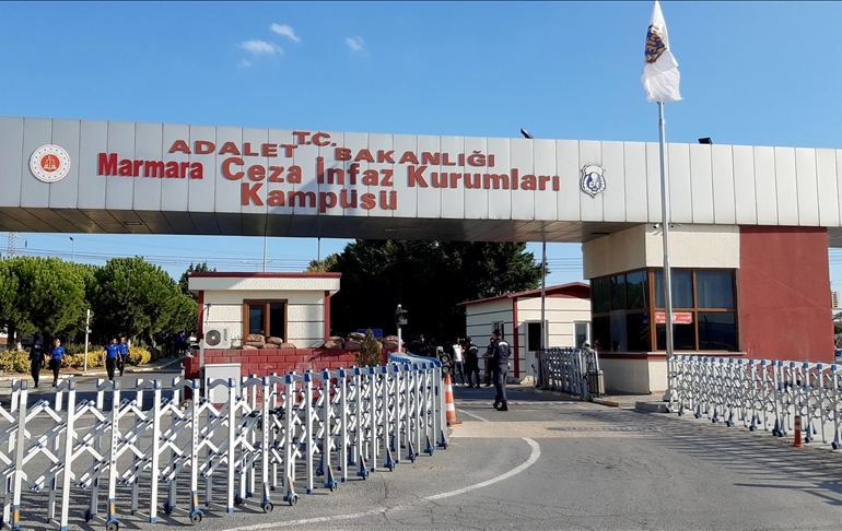 İBB operasyonunda tutuklanan 8 kişi için Silivri’den sevk kararı… Aralarında Murat Çalık da var