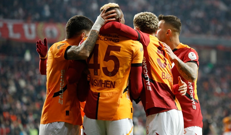 Galatasaray Samsun’dan 3 puanla dönüyor
