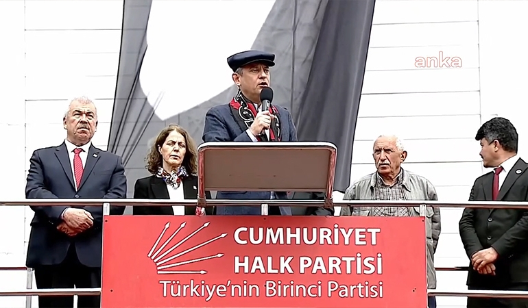 Özgür Özel’den Yozgat’ta Erdoğan’a ‘KKTC’ sorusu: Nasıl bir pazarlıkla vazgeçiyorsun?