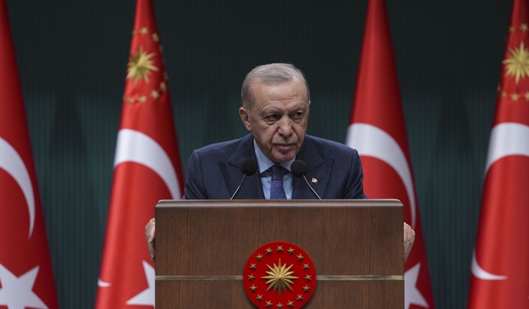 Erdoğan’dan Özgür Özel’e ‘deprem’ tepkisi: İstanbul’un yolunu 5 gün sonra hatırladı