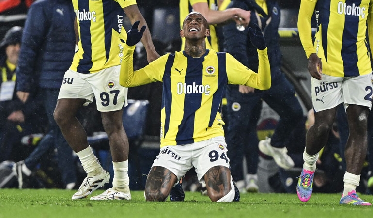 Fenerbahçe Trabzonspor karşısında farka koştu: Talisca fırtınası