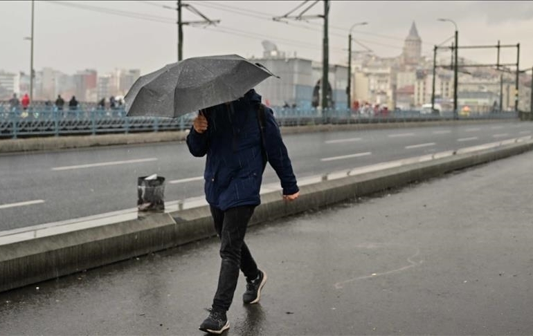 İstanbul Valiliği uyardı: Soğuk hava ve yağış geliyor