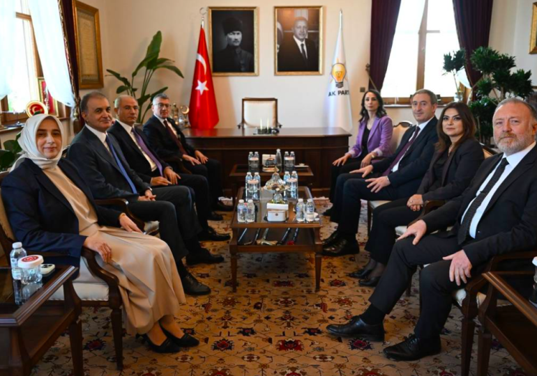 2,5 saat sürdü… DEM Parti-AKP görüşmesi sonrası ilk açıklamalar