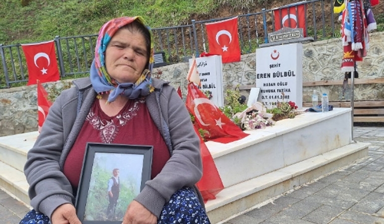 Eren Bülbül’ün annesinin ‘PKK’ sözleri kırpılmış: ‘Silah bırakacaklarına inanmıyorum’