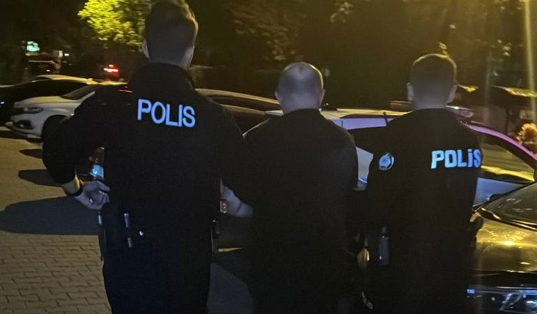Esenyurt’ta baba oğlunu silahla vurdu