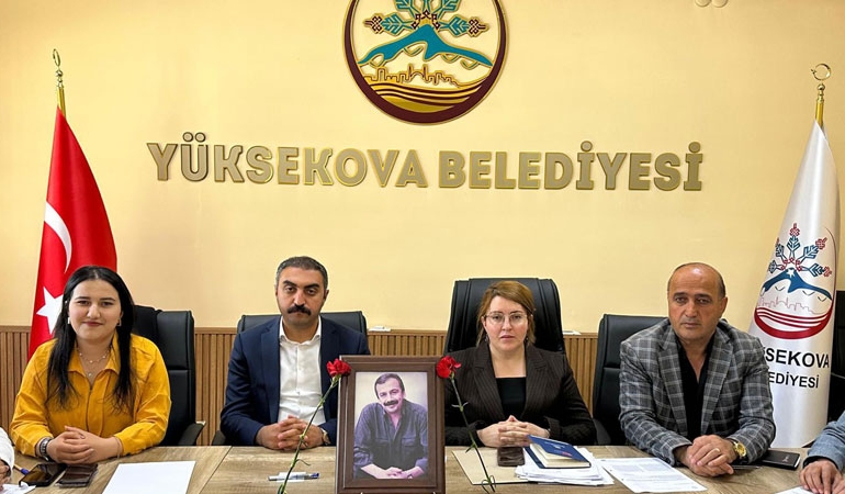 DEM Partili belediye şehit Cengiz Topel’in adını kaldırmış: ‘Sırrı Süreyya Önder Caddesi’