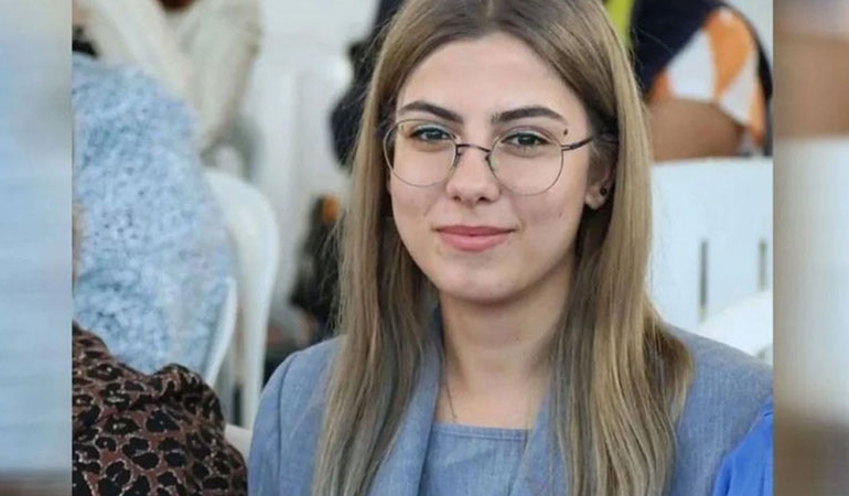 Mahkemeden Esila Ayık ve iki öğrenci hakkında karar
