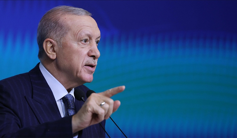Erdoğan’dan Özgür Özel’e: ‘Suç örgütünün boyunduruğundan kurtulmalı’