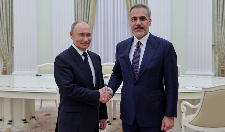 Fidan, Putin ile bir araya geldi