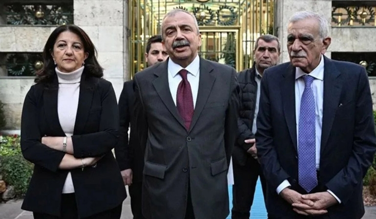 Ahmet Türk’ten ‘PKK’nın feshi’ yorumu: Atılması gereken adımlar var