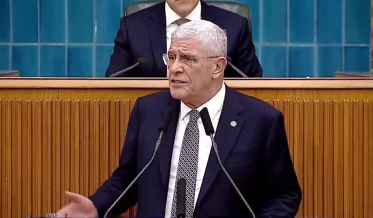 Müsavat Dervişoğlu’ndan ‘Sırrı Süreyya Önder’ mesajı: Şehit cenazesi altyazıyla geçiştirilirken terörist başının çağrısı okunuyorsa…