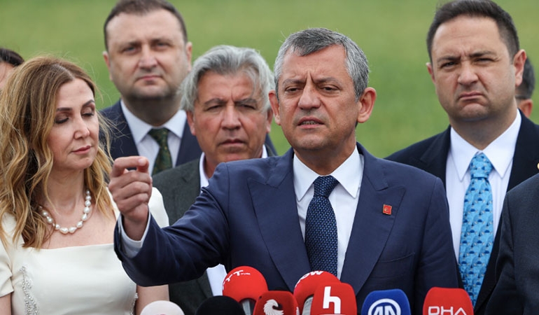 Özgür Özel’den Erdoğan’a ‘İngiliz Muhipleri’ yanıtı