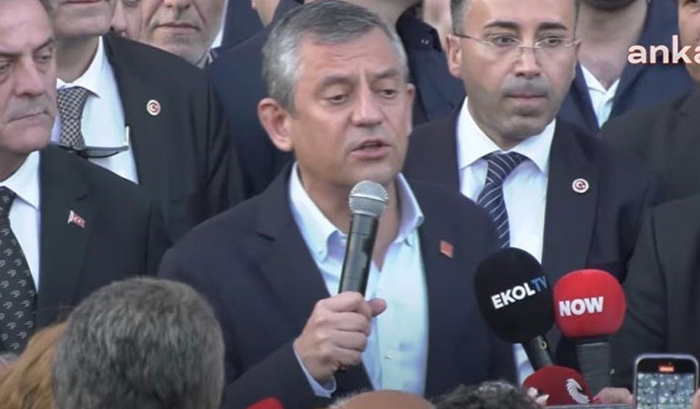 Özgür Özel’den yumruklu saldırı sonrası yeni açıklama: Çarşamba gününe çağrı yaptı