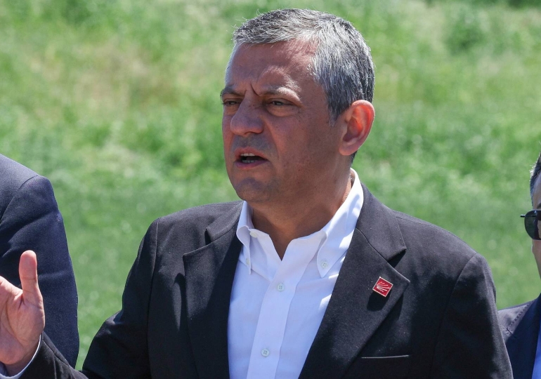 Özgür Özel: Her şeye rağmen sürece olumlu katkı sağlamak istiyoruz