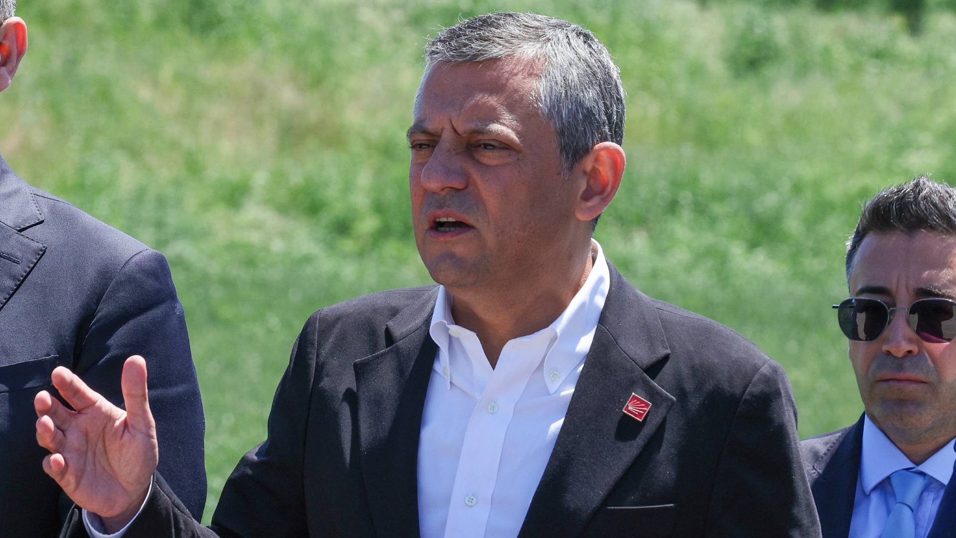 ozgur-ozel