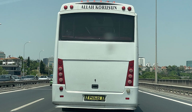Emniyet’ten ‘polis’ plakalı otobüse açıklama