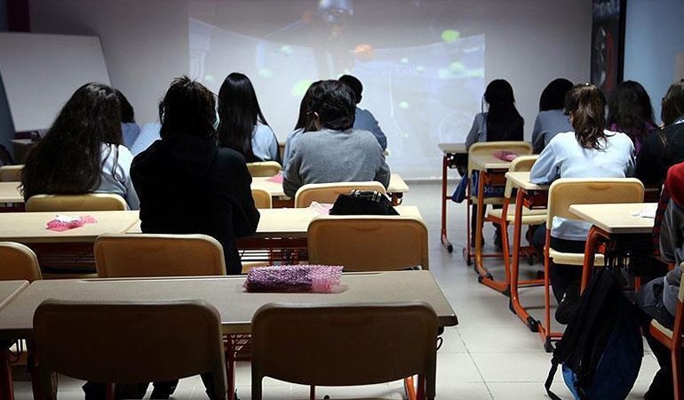 ‘Hayalet’ sınıflar patladı: 403 diploma, 398 sınıf geçme iptali