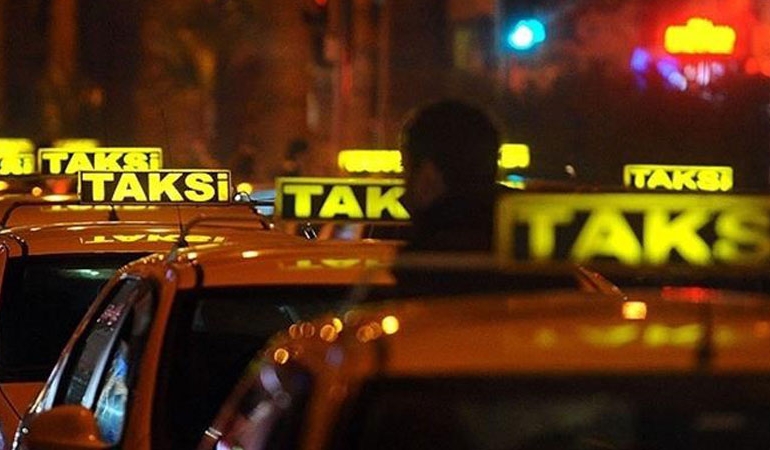 Taksilerde yeni dönem: Dijital olarak takip edilecek, kartla ödeme zorunlu olacak!