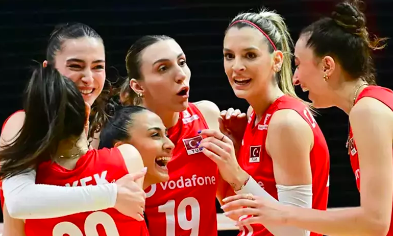 Milletler Ligi’ne galibiyetle başladık! Filenin Sultanları Fransa’yı devirdi