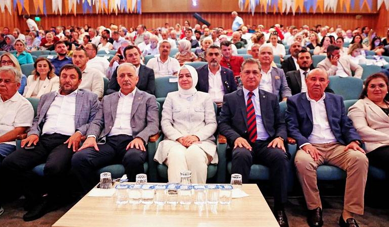 AKP’li vekilden AKP il başkanına: ‘Birilerinden korkunuz varsa evde karınızın yanına oturun’