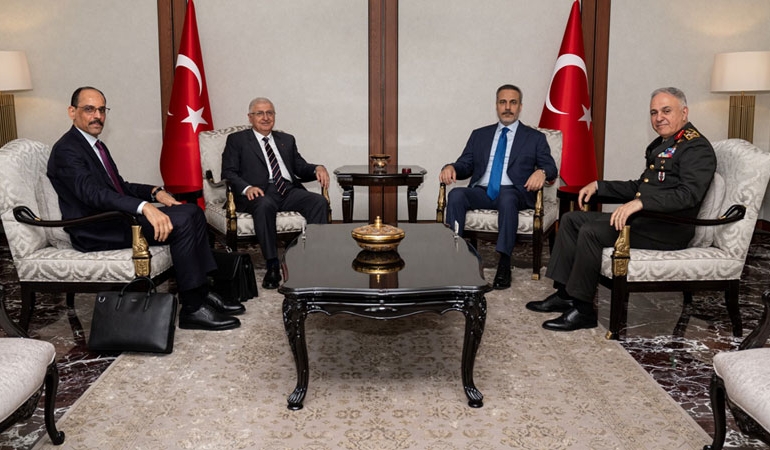 Dışişleri’nde ‘İran’ zirvesi: Fidan, Güler, Kalın ve Gürak İsrail’in saldırısını görüştü