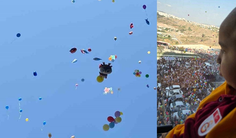 İzmir’de binlerce balon minik Erhan ve arkadaşları için uçuruldu